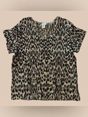 Jaclyn Smith Taupe and Black Leopard V-Neck Short Sleeve Top